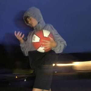 Meet your Posher, Logan